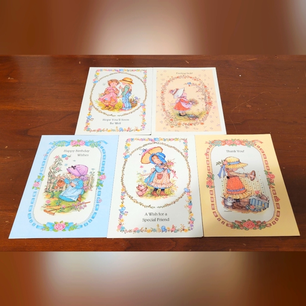 Ephemera- Various unused postcards from 1984